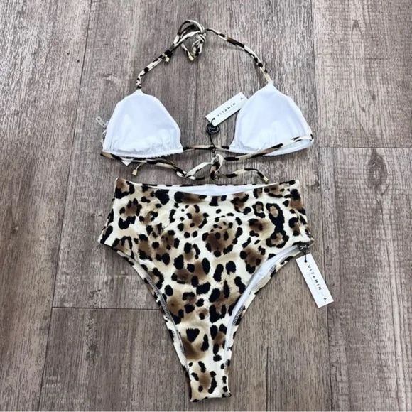 Vitamin A Snow Leopard String Bikini Set - Picture 3 of 5
